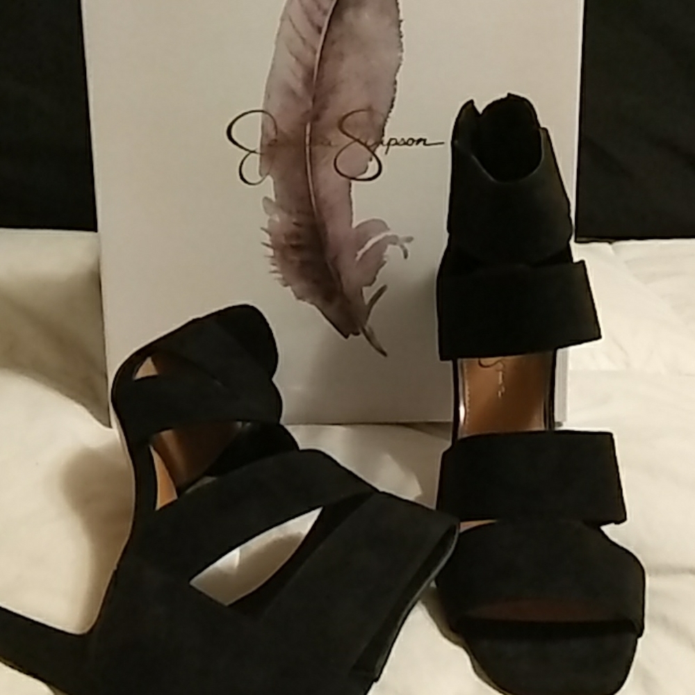 Dress shoe